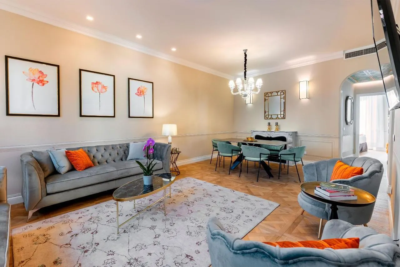 Apartment Genteel Home Via Della Spada Florence